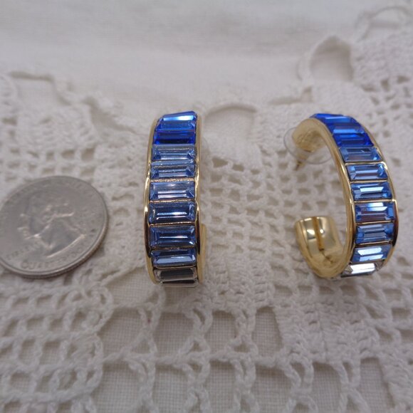 ST. JOHN Blue Baguette OMBRE CRYSTAL Hoop Pierced EARRINGS - Picture 7 of 9